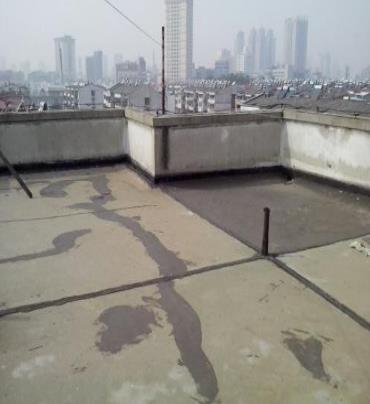 涞水县漏水维修 楼顶漏水是什么原因，楼顶漏水维修方法是什么?
